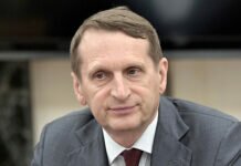 Критика наперегонки